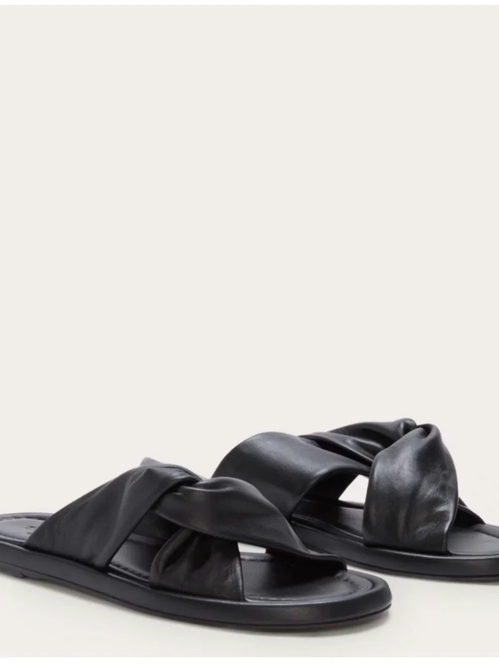 Everlane Black Twisted Leather Slide Sandals - Picture 4 of 5